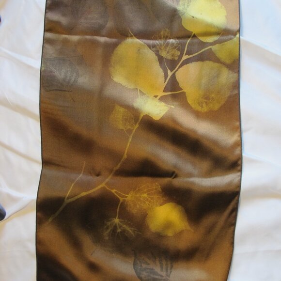 Joanna hand-painted brown silk scarf with ginko leaves - Picture 9 of 12
